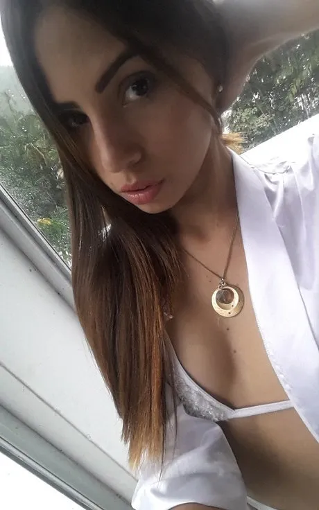 Irmak Başibüyük Escort Profil Resmi Irmak - Başibüyük VIP Escort Bayan Modeli - Gerçek Fotoğraflı İlan